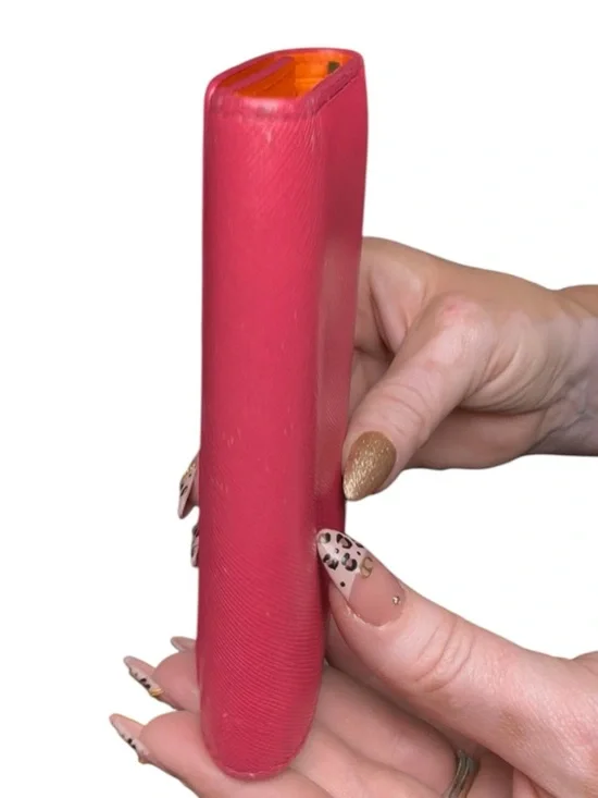 ๐ MCM HOT PINK WALLET - Picture 6 of 12